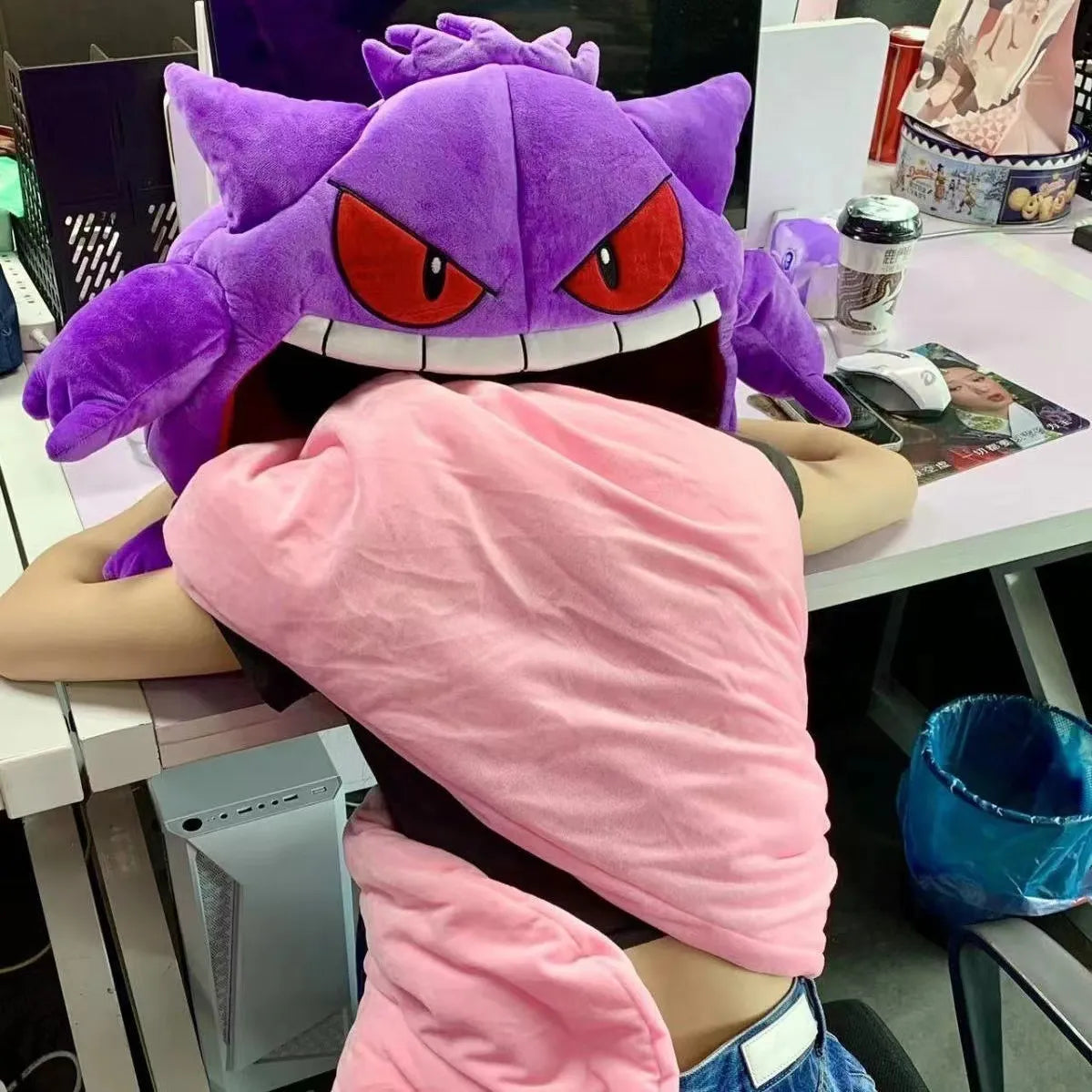 Gengar Tongue - Pokemon Blanket