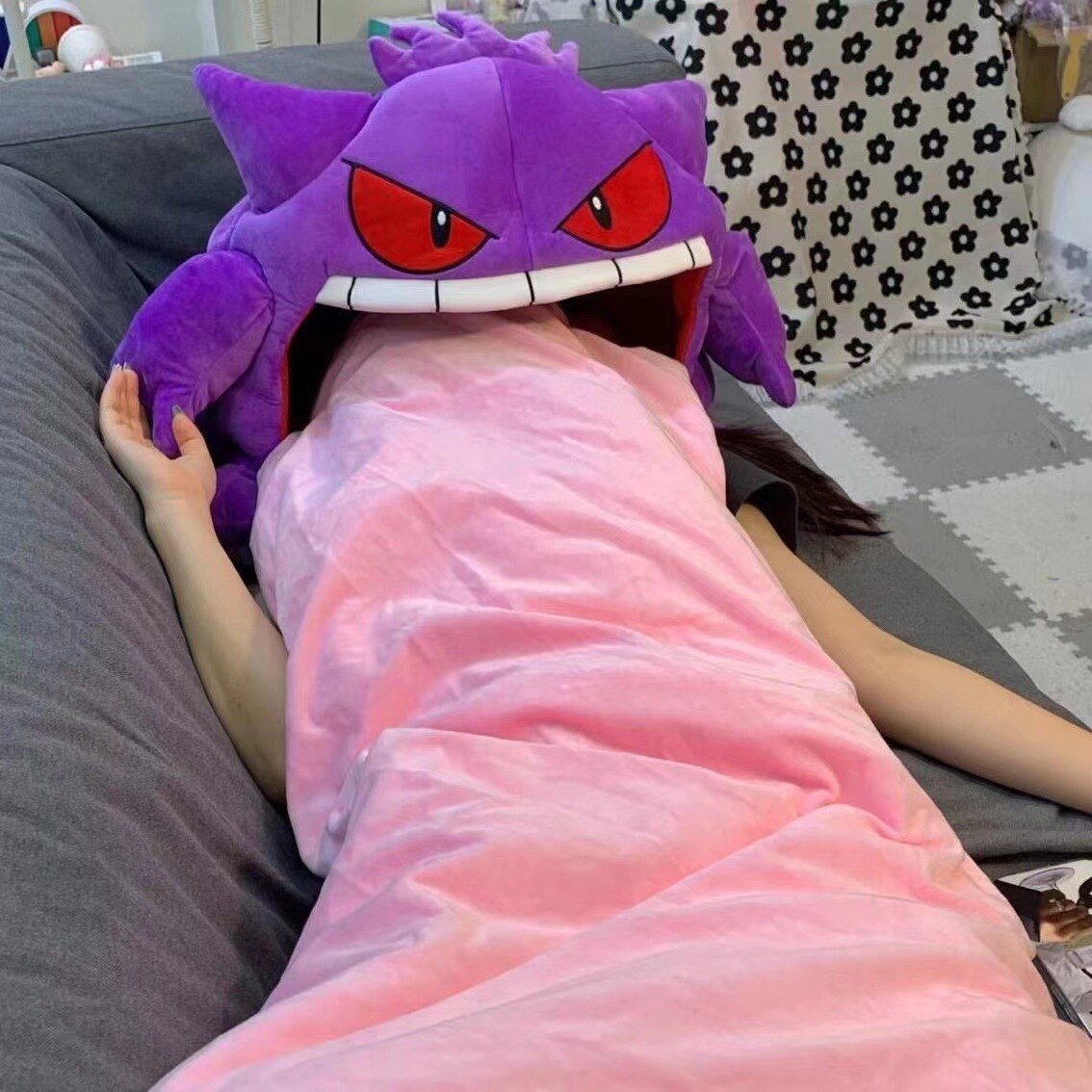 Gengar Tongue - Pokemon Blanket